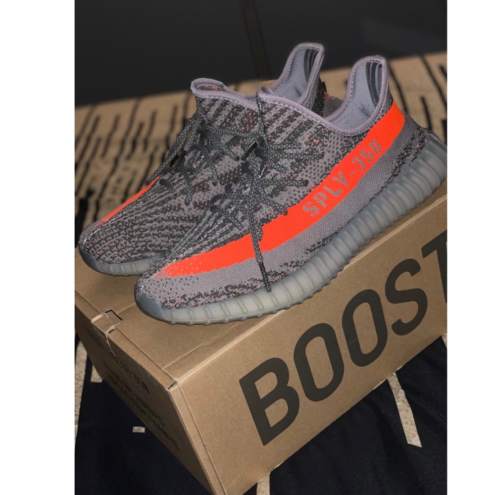 💯YEEZY BOOST 350 BELUGA💯